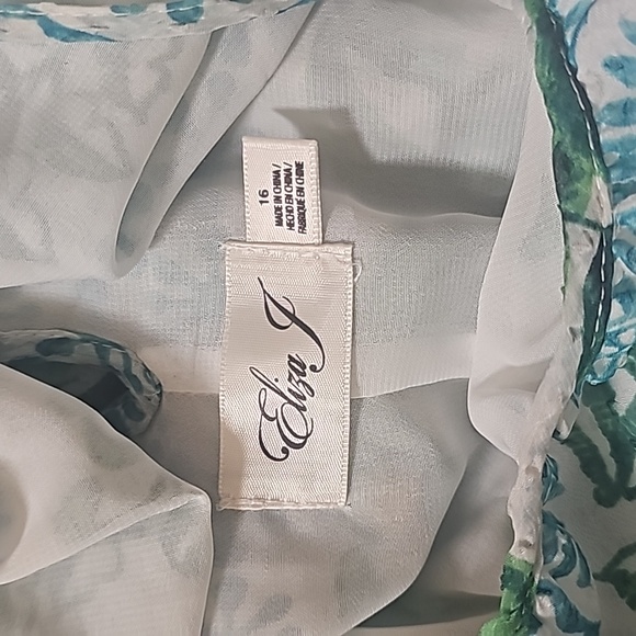 Eliza J floral halter style dress with keyhole button back closure - Picture 7 of 8